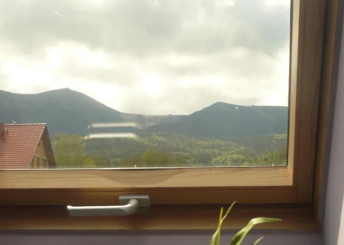 Wynajem Pokoi Pod Lasem * Karpacz