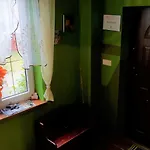 منزل للإقامة Wynajem Pokoi Pod Lasem *
