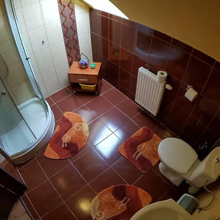 منزل للإقامة Wynajem Pokoi Pod Lasem *