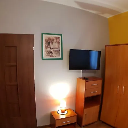 Wynajem Pokoi Pod Lasem Accommodatie bij particulieren