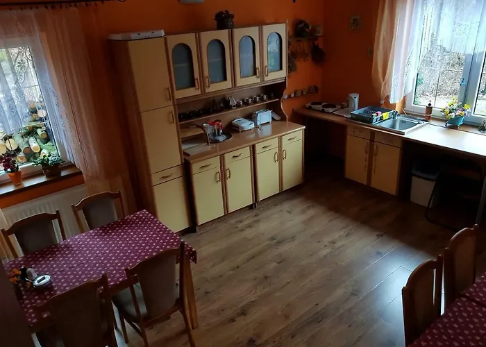 Wynajem Pokoi Pod Lasem Rum i privatbostad *